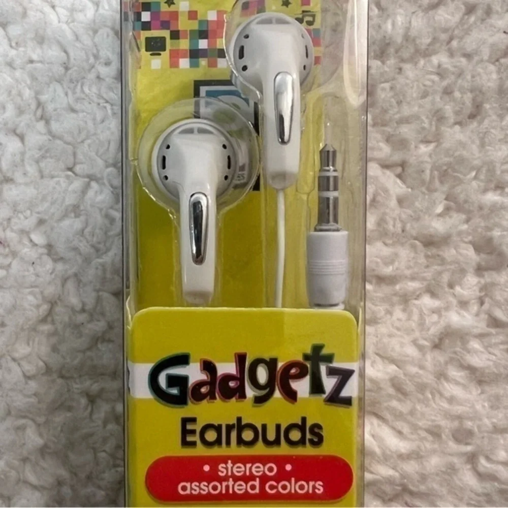 Gadgetz Stereo Earbuds - Picture 3 of 4